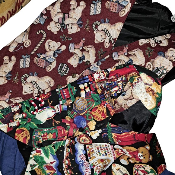 NWT- TWO Adorable Holiday Vests for Men or Women Tie Backs XL - Picture 11 of 11